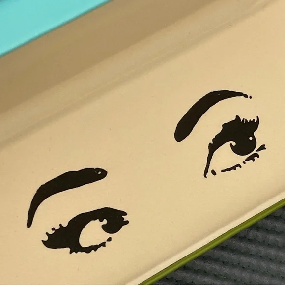 EUC Kate Spade New York Eyewear Stylish Hard Protective Case With Cleaning Cloth - Picture 17 of 17